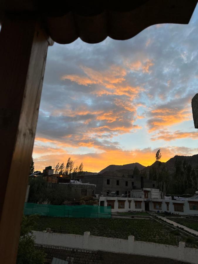 Chakzot Garden House Otel Leh Dış mekan fotoğraf